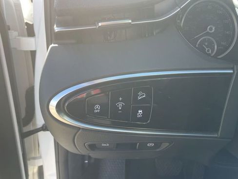 Used 2025 Genesis GV70 2.5T image 35