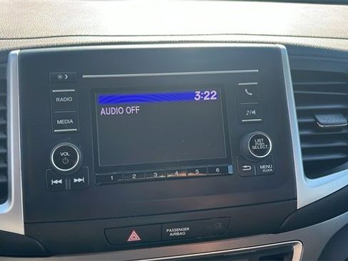 Used 2019 Honda Pilot LX image 17