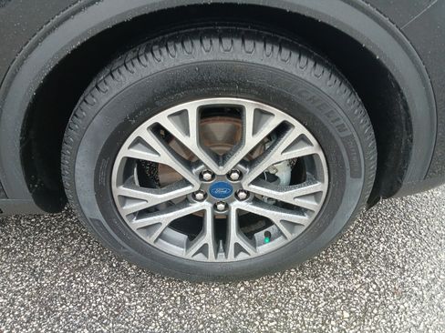 Used 2020 Ford Escape SEL image 23