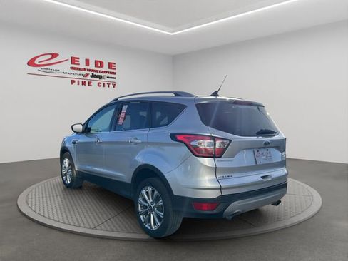 Used 2018 Ford Escape Titanium image 4