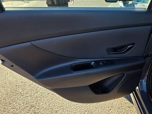 Certified 2025 Hyundai Elantra Sport image 16