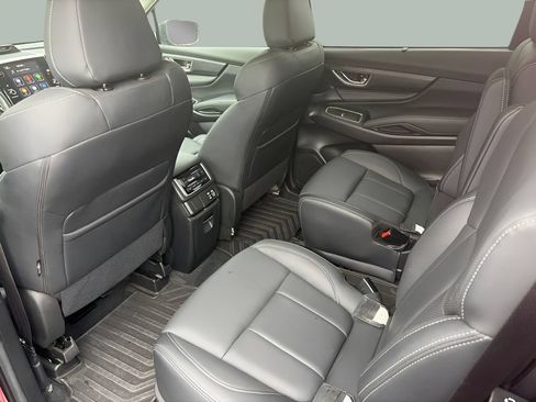 Used 2023 Subaru Ascent Limited AWD/4WD image 15