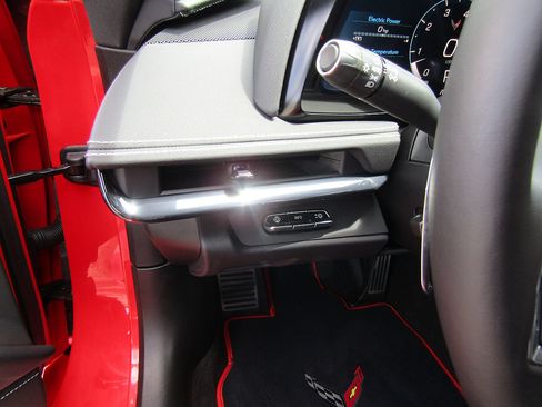 Used 2025 Chevrolet Corvette E-Ray w/ Stealth Interior Trim Package AWD/4WD image 15