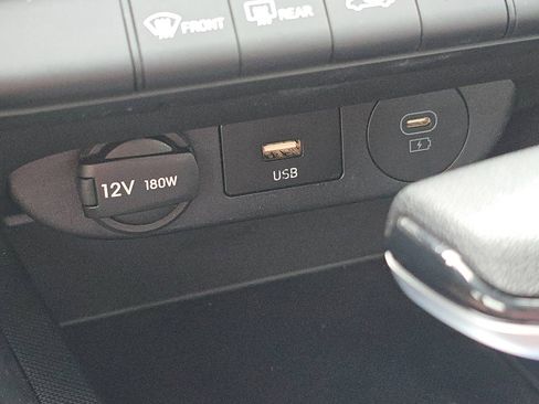 Used 2025 Hyundai Elantra Hybrid FWD image 30