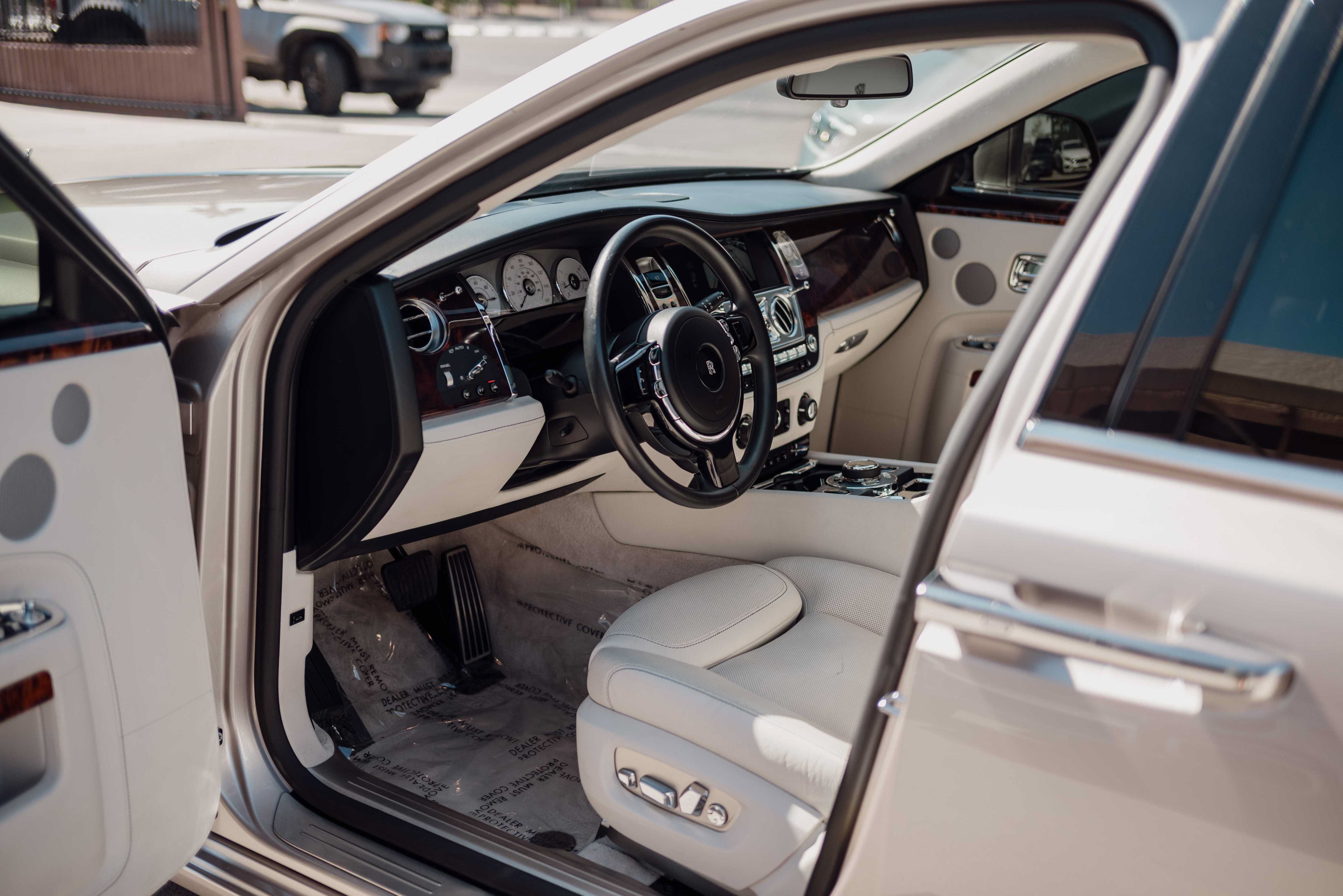 Used 2020 Rolls-Royce Ghost RWD image 7