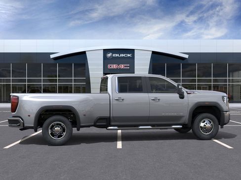 New 2026 GMC Sierra 3500 SLE image 5