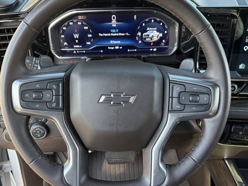 Used 2025 Chevrolet Silverado 1500 LT Trail Boss w/ LPO, Dark Essentials Package AWD/4WD image 24