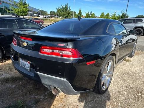 Used 2014 Chevrolet Camaro SS w/ RS Package RWD image 5