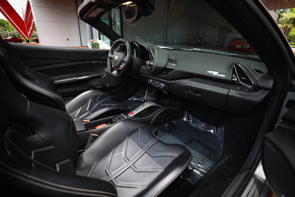 Used 2018 Ferrari 488 Spider RWD image 43