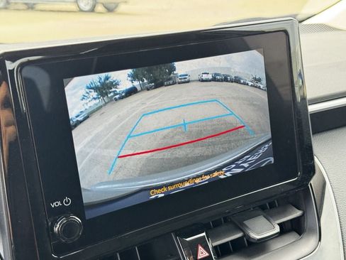 Used 2025 Toyota Corolla LE FWD image 18