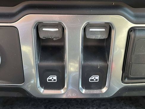 Used 2021 Jeep Wrangler Sport AWD/4WD image 16