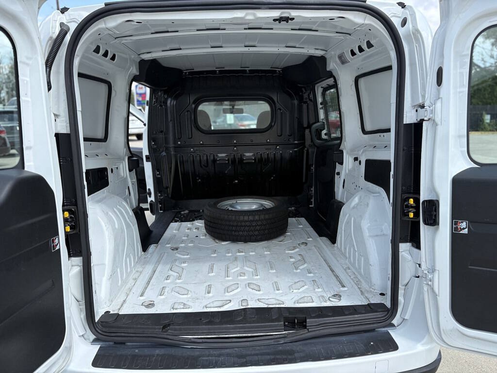 Used 2022 RAM ProMaster City Tradesman FWD image 16