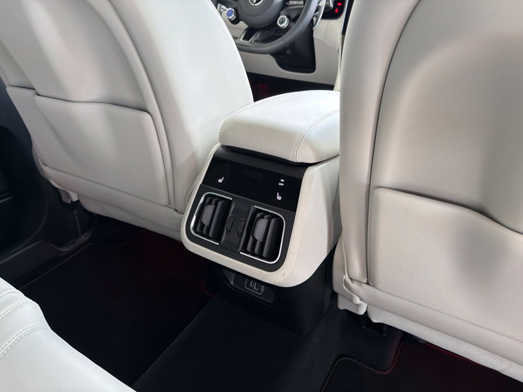 Used 2026 Maserati Grecale Modena AWD/4WD image 36