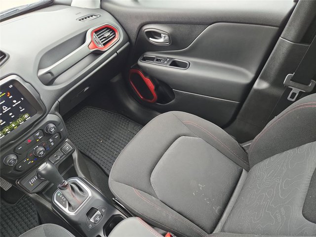 Used 2023 Jeep Renegade Trailhawk AWD/4WD image 60