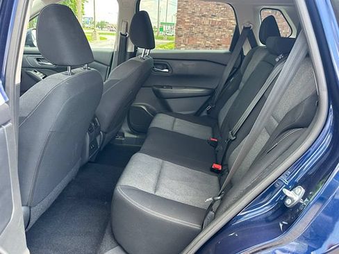 Used 2025 Nissan Rogue SV FWD image 13