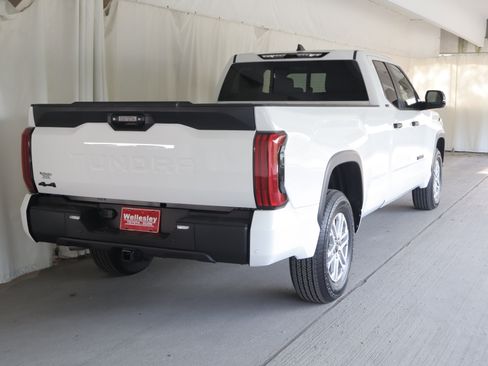Used 2025 Toyota Tundra SR5 w/ SR5 Convenience Package AWD/4WD image 6