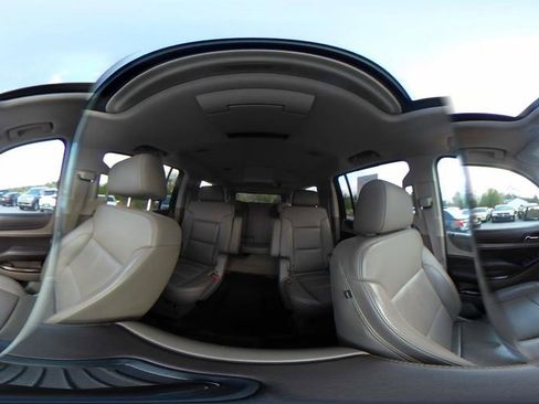 Used 2016 Chevrolet Suburban LT w/ LT Signature Package RWD image 28
