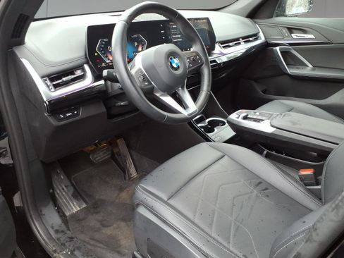 Used 2025 BMW X1 xDrive28i image 11