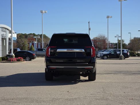 Used 2024 GMC Yukon Denali w/ Advanced Technology Package image 6