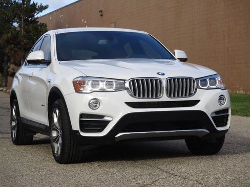 Used 2018 BMW X4 xDrive28i image 10