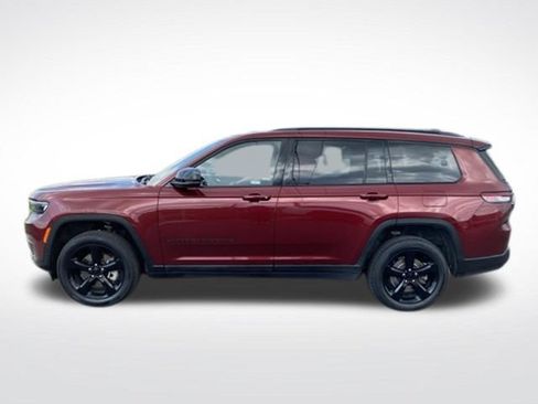 Used 2023 Jeep Grand Cherokee L Laredo AWD/4WD image 2