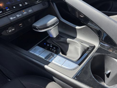 New 2025 Hyundai Elantra Hybrid FWD image 15