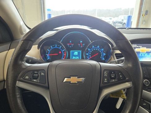 Used 2015 Chevrolet Cruze LT w/ RS Package image 28