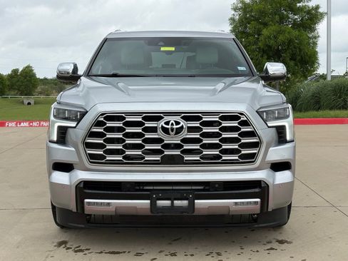 Used 2023 Toyota Sequoia Capstone AWD/4WD image 2
