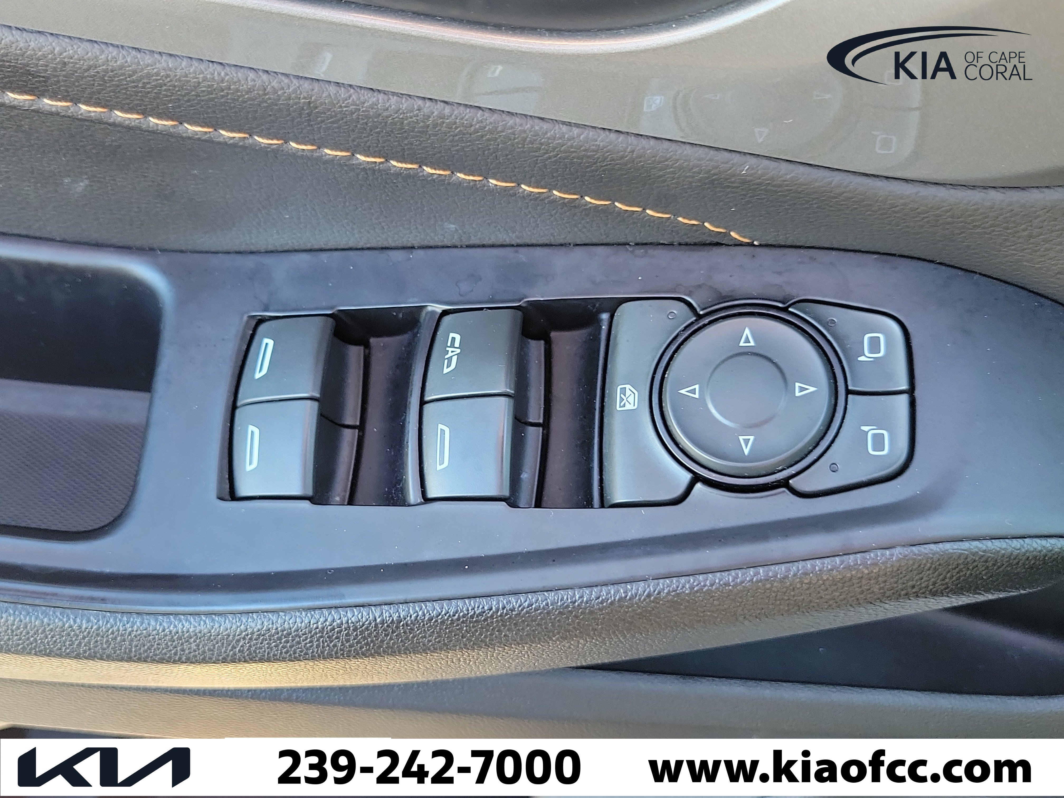 Used 2020 Chevrolet Traverse LT FWD image 24