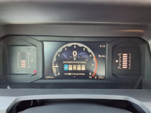 Used 2025 Toyota Tacoma SR5 AWD/4WD image 17