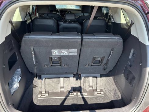 Used 2026 Kia Carnival FWD image 34