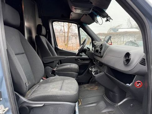 Used 2019 Mercedes-Benz Sprinter 170 image 8
