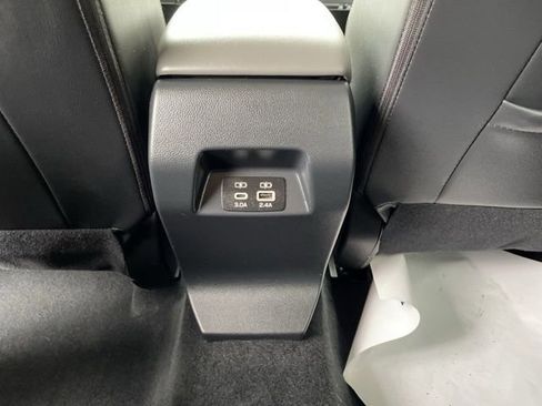 Used 2024 Subaru Crosstrek 2.0i Premium image 24