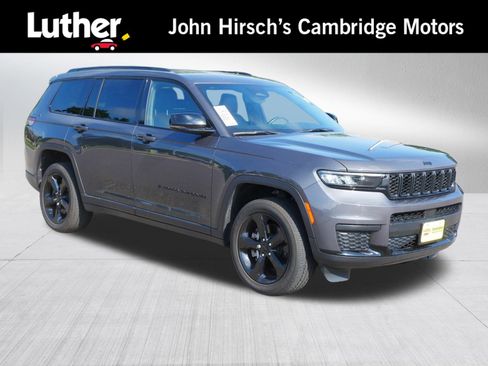 Used 2022 Jeep Grand Cherokee L Laredo image 1