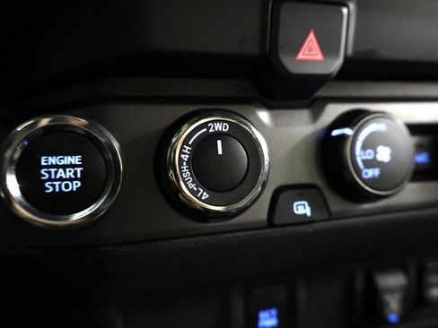 Used 2019 Toyota Tacoma TRD Sport image 20