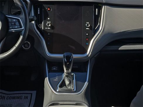 Used 2023 Subaru Outback Limited image 15