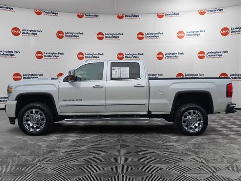 Used 2018 GMC Sierra 2500 Denali w/ Duramax Plus Package image 4