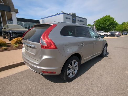 Used 2016 Volvo XC60 T6 w/ Proximity Package image 3