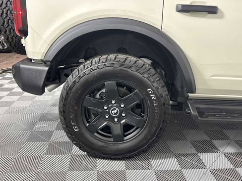 Used 2025 Ford Bronco Outer Banks image 21