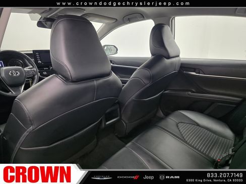 Used 2021 Toyota Camry SE FWD image 16