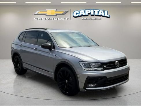 Used 2021 Volkswagen Tiguan SE R-Line FWD image 7