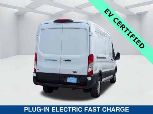Used 2022 Ford E-Transit Medium Roof RWD image 5
