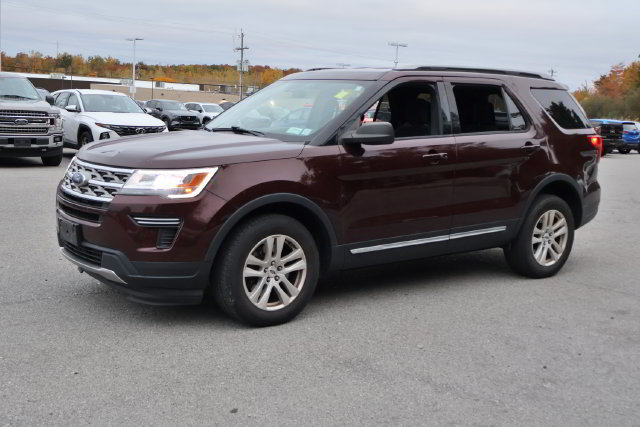 Used 2018 Ford Explorer XLT AWD/4WD image 3
