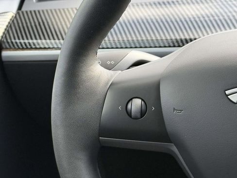 Used 2023 Tesla Model Y Performance image 20