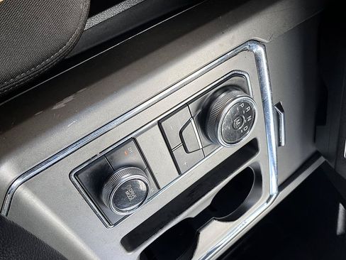 Used 2019 Ford Expedition Max XLT AWD/4WD image 16