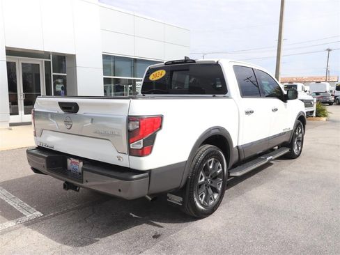 Used 2024 Nissan Titan Platinum Reserve w/ Moonroof Package image 13