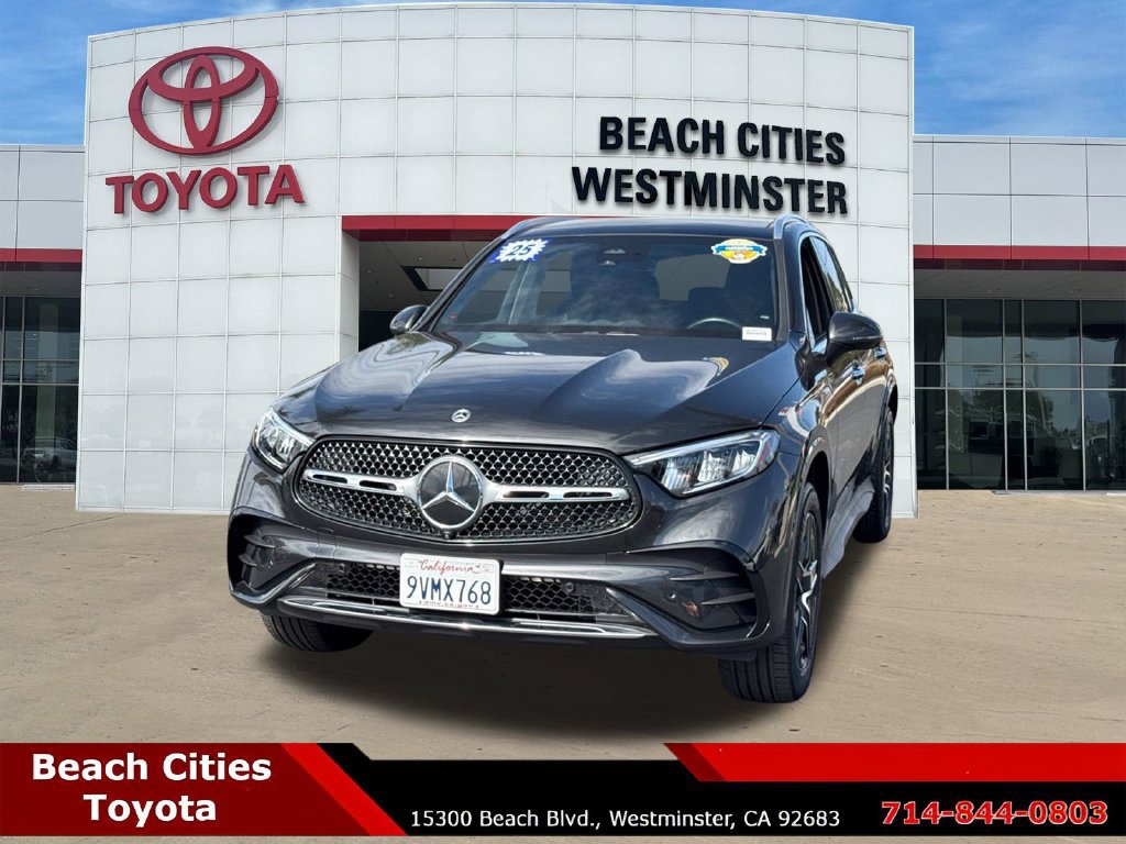 Used 2025 Mercedes-Benz GLC 300 4MATIC image 5