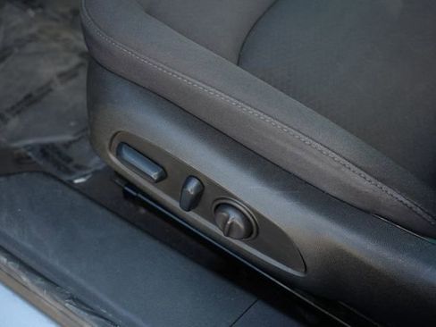 Used 2023 Chevrolet Malibu LT FWD image 19