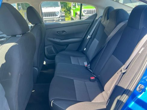 Used 2025 Nissan Sentra SV FWD image 18