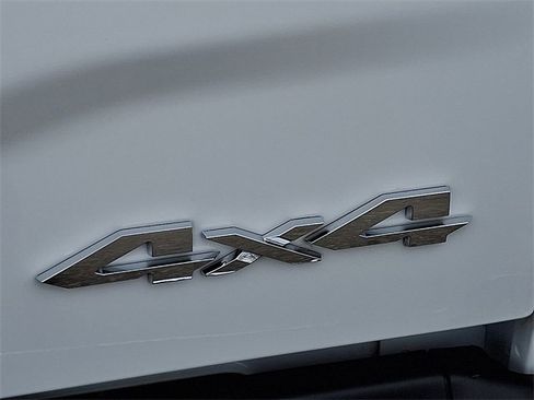 Used 2024 RAM 2500 Tradesman w/ Chrome Appearance Group image 25